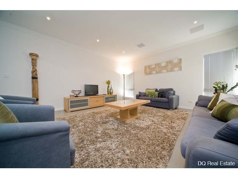 22 Castlebar Way, Darch WA 6065