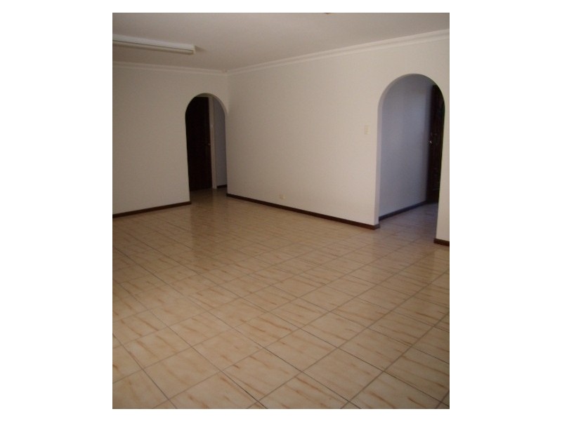 32 Ridgehaven Ramble, Ballajura WA 6066