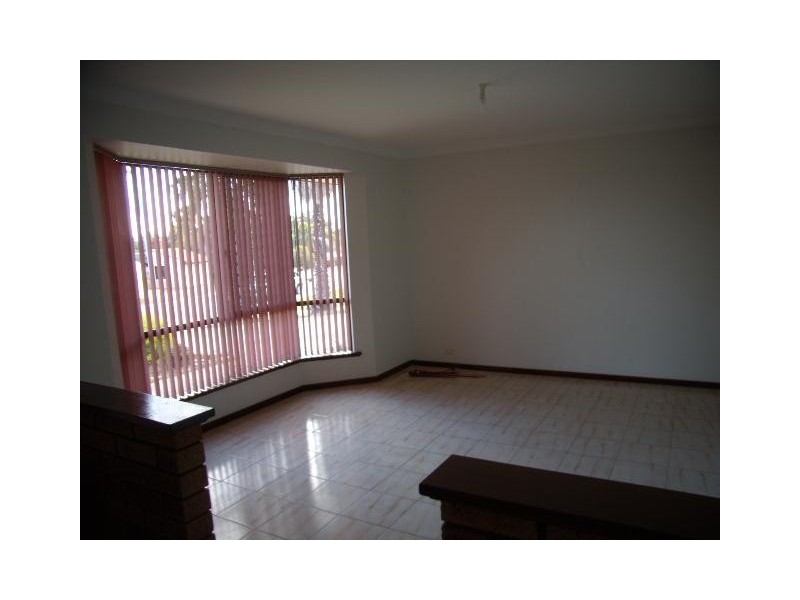 32 Ridgehaven Ramble, Ballajura WA 6066
