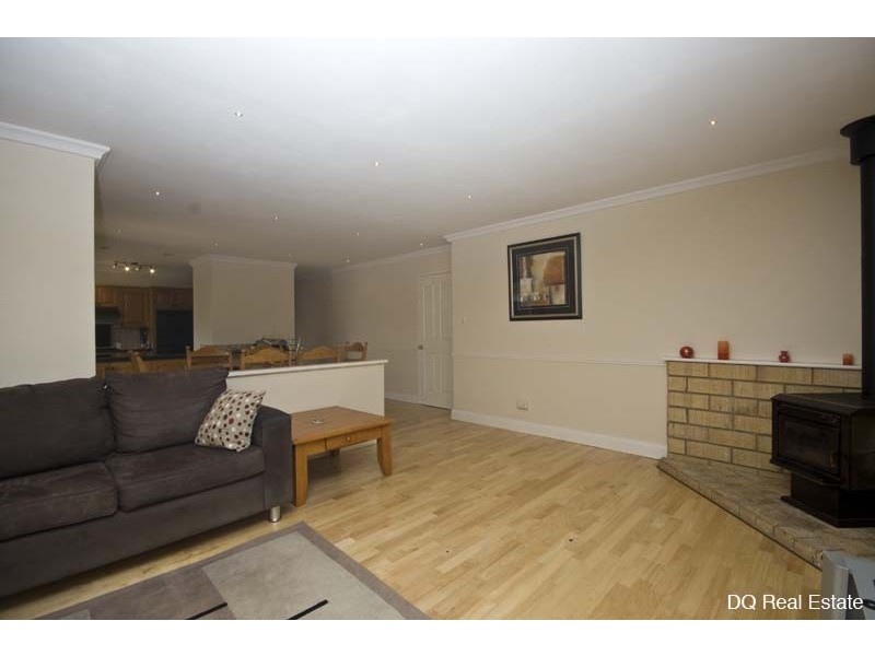 82 Lakeview Drive, Edgewater WA 6027