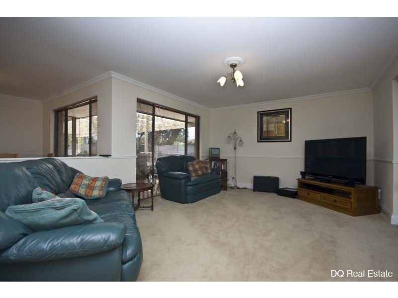 82 Lakeview Drive, Edgewater WA 6027