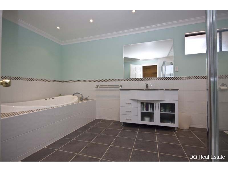 82 Lakeview Drive, Edgewater WA 6027