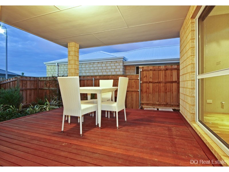 6 Oyster Lane, Yanchep WA 6035