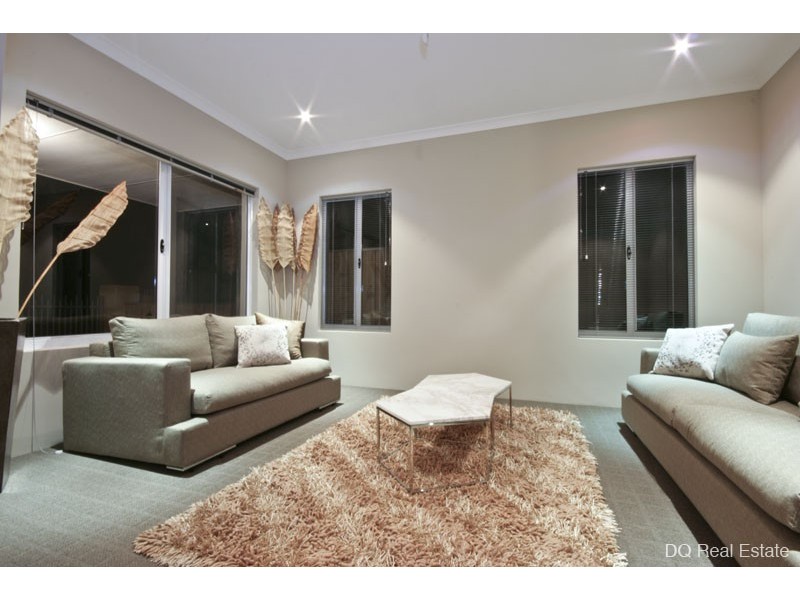 6 Oyster Lane, Yanchep WA 6035