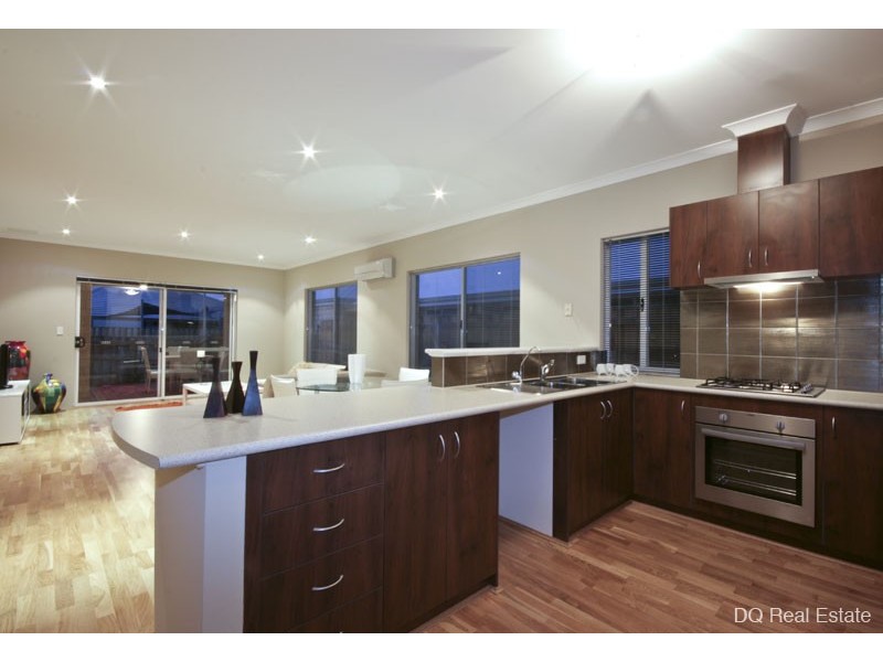 6 Oyster Lane, Yanchep WA 6035