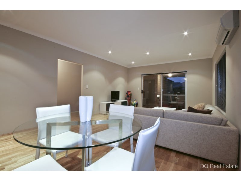 6 Oyster Lane, Yanchep WA 6035