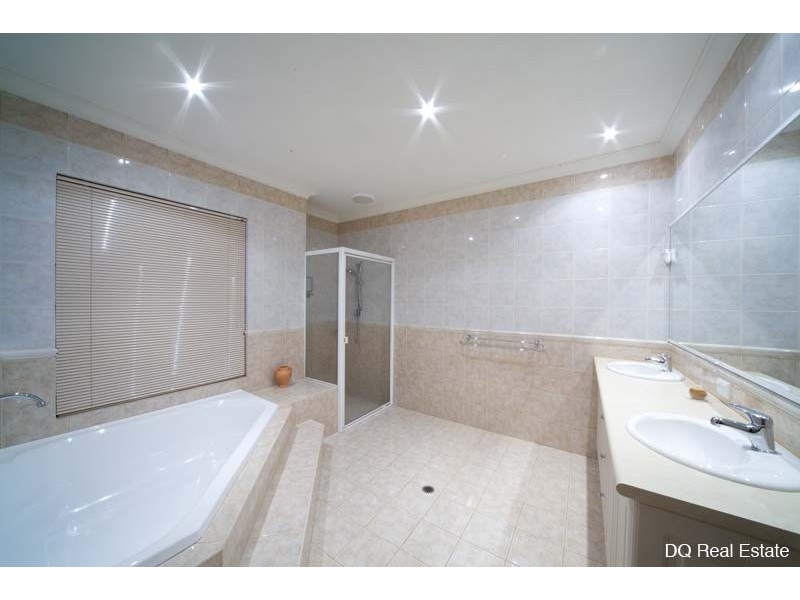 45 Parkwood Avenue, Woodvale WA 6026