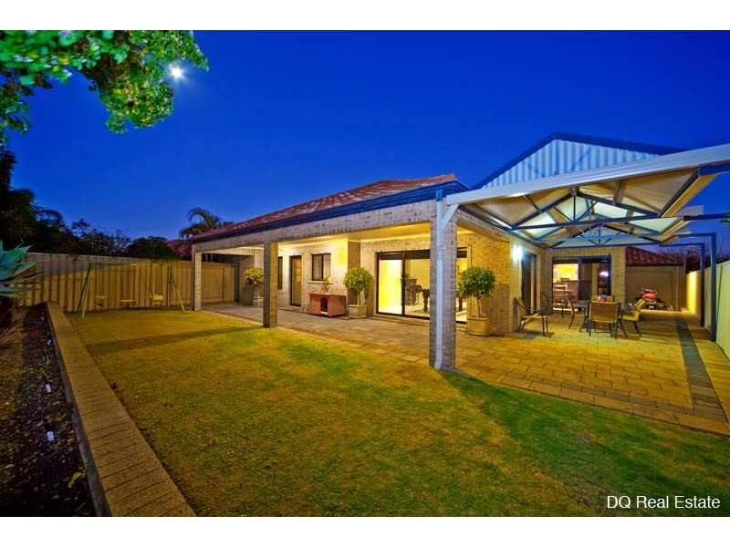 45 Parkwood Avenue, Woodvale WA 6026