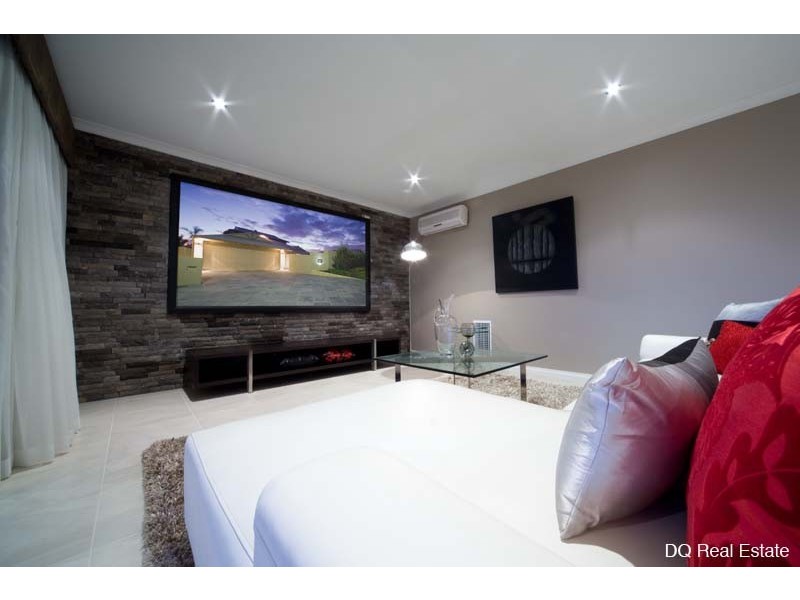 77 Naval Parade, Ocean Reef WA 6027