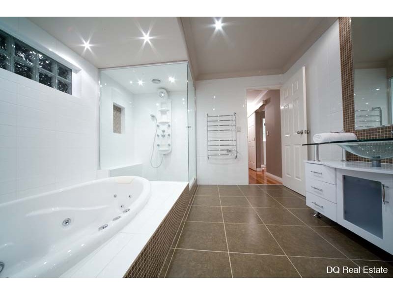 77 Naval Parade, Ocean Reef WA 6027