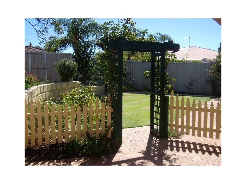 11A Rochelle Court, Woodvale WA 6026