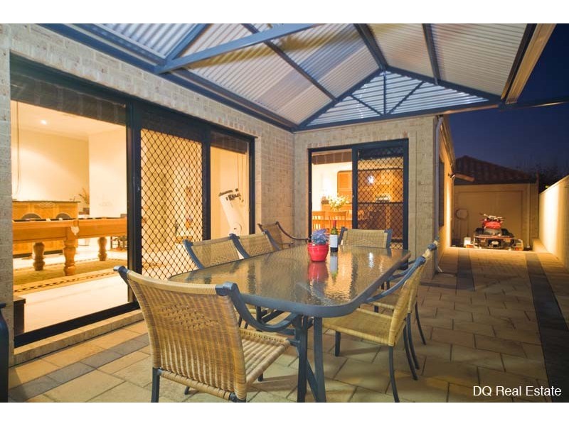 45 Parkwood Avenue, Woodvale WA 6026