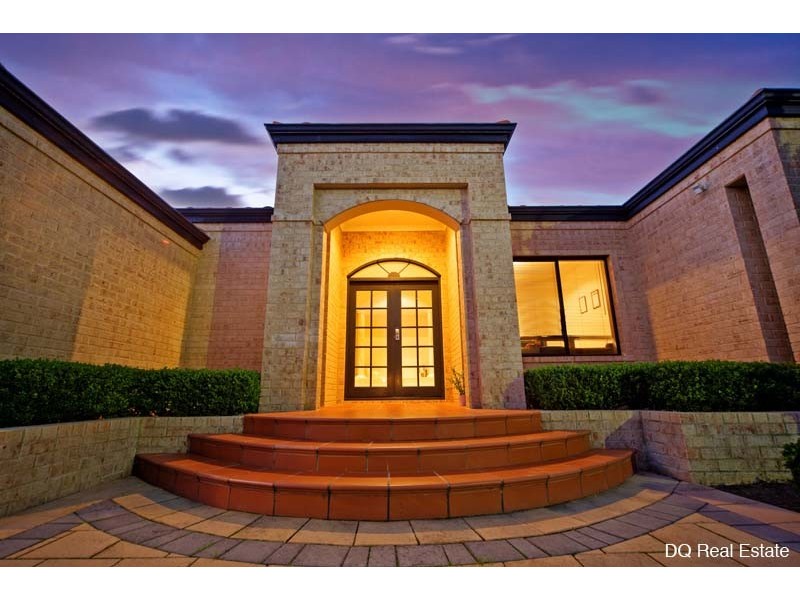 45 Parkwood Avenue, Woodvale WA 6026