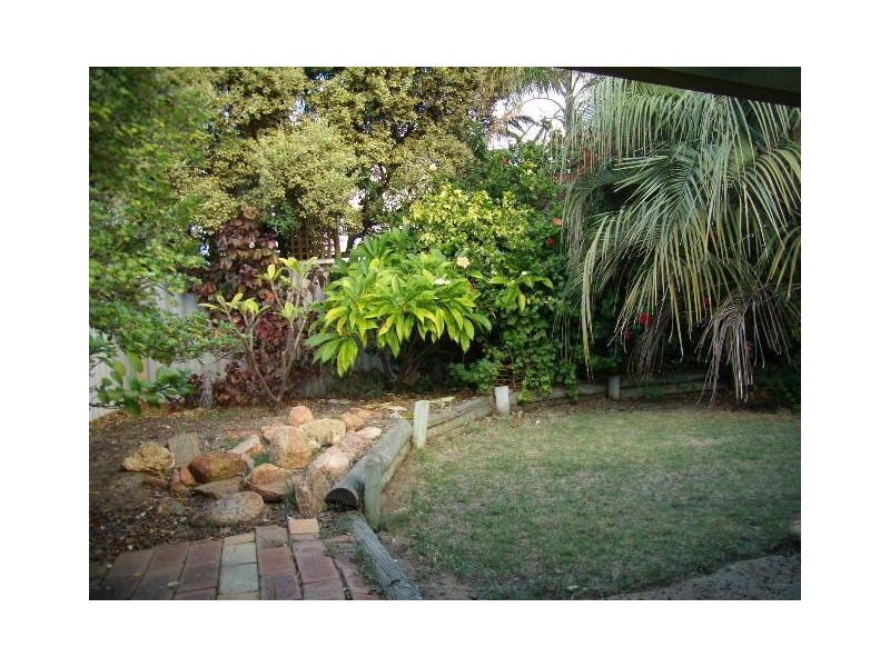 9B Dean Grove, Woodvale WA 6026