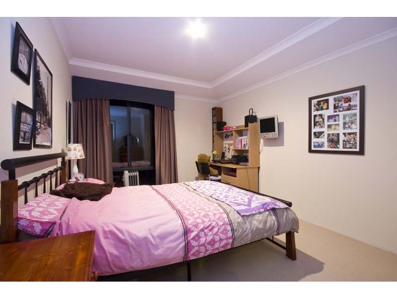 9 Tandara Fairway, Tapping WA 6065