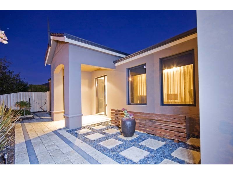 9 Tandara Fairway, Tapping WA 6065