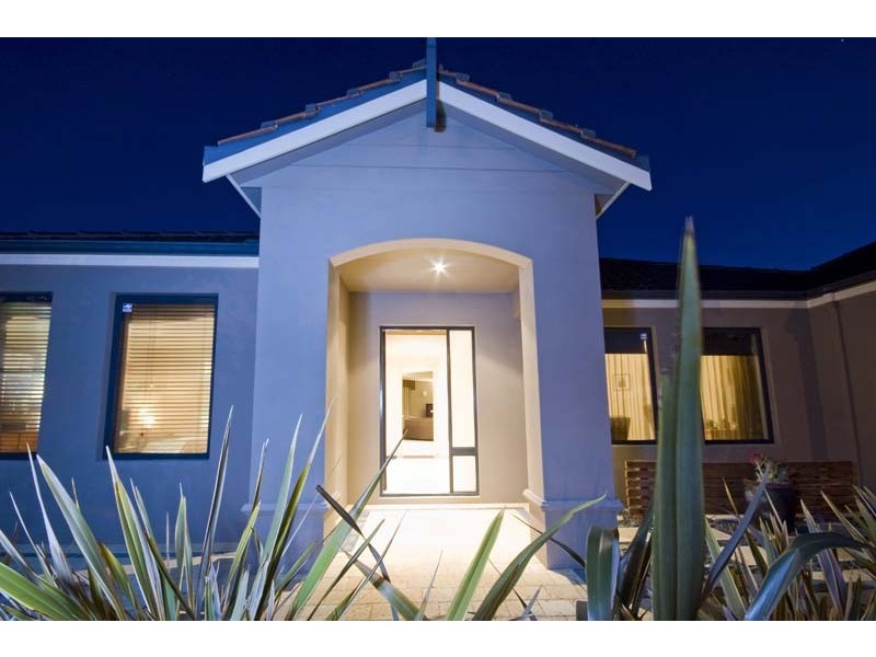 9 Tandara Fairway, Tapping WA 6065