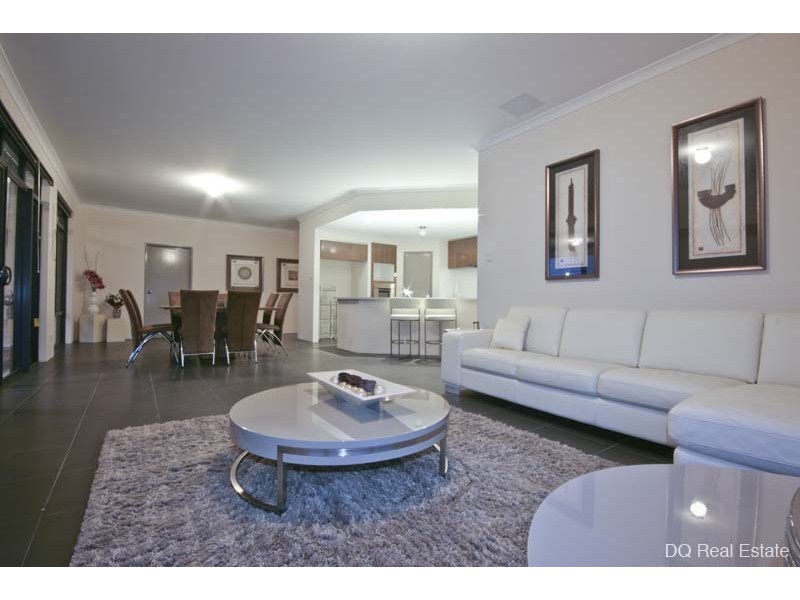 12 Redrobin Link, Tapping WA 6065