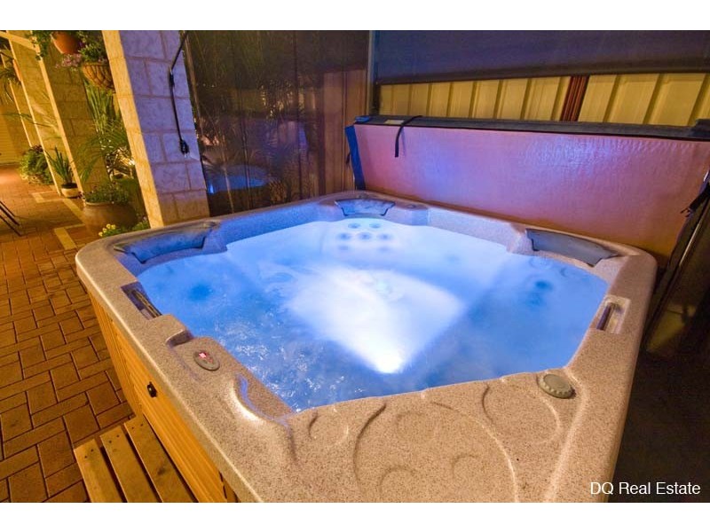 6 Goldina Approach, Darch WA 6065