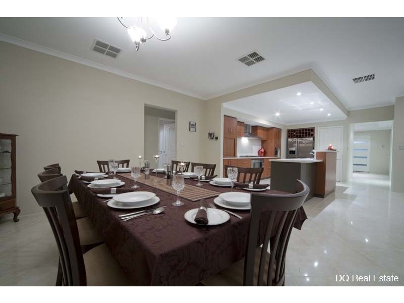17 Bonvin Gardens, Tapping WA 6065