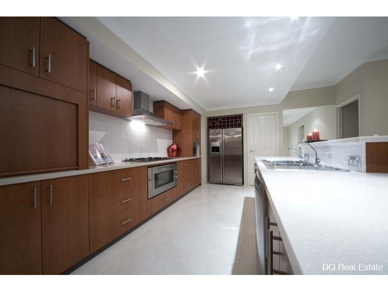 17 Bonvin Gardens, Tapping WA 6065
