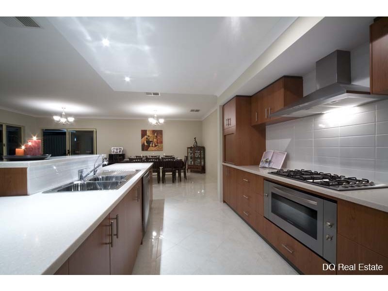 17 Bonvin Gardens, Tapping WA 6065
