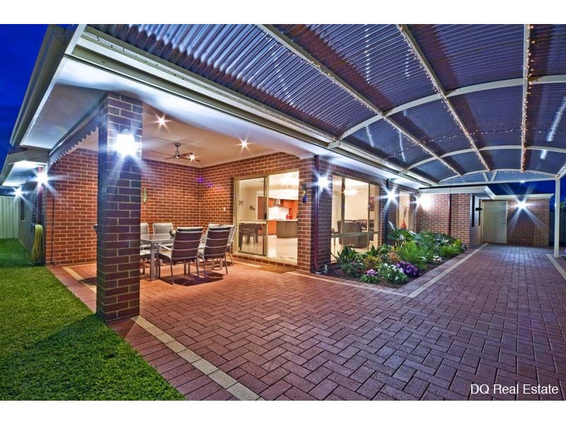 17 Bonvin Gardens, Tapping WA 6065