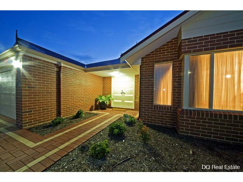 17 Bonvin Gardens, Tapping WA 6065