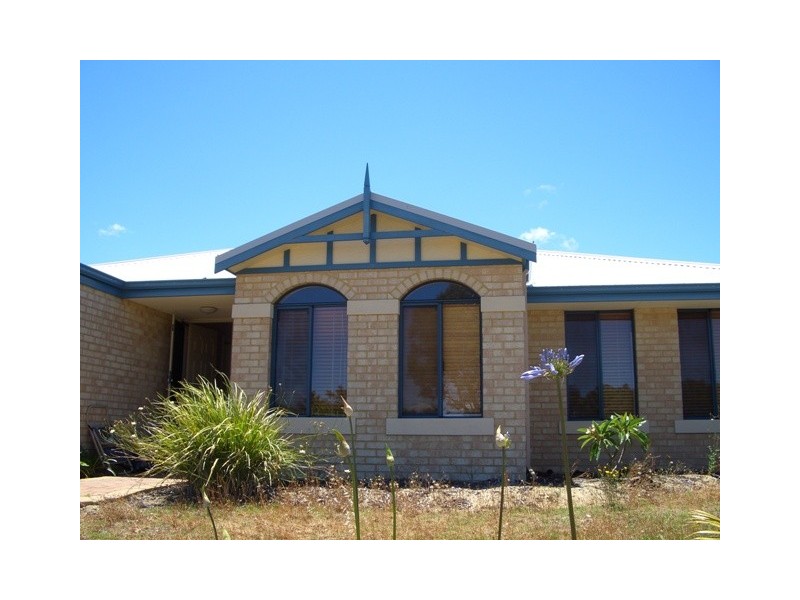 6 Anfield Parade, Hocking WA 6065