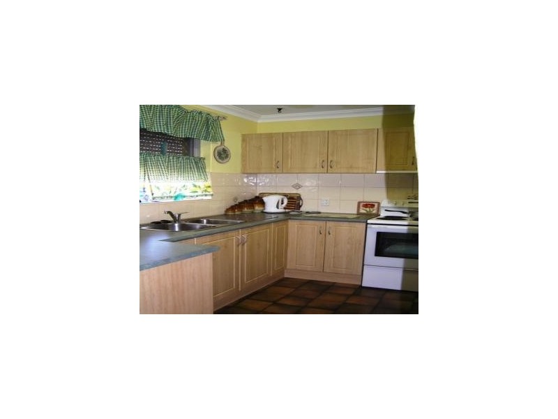 2/20 Dempster Road, Karrinyup WA 6018