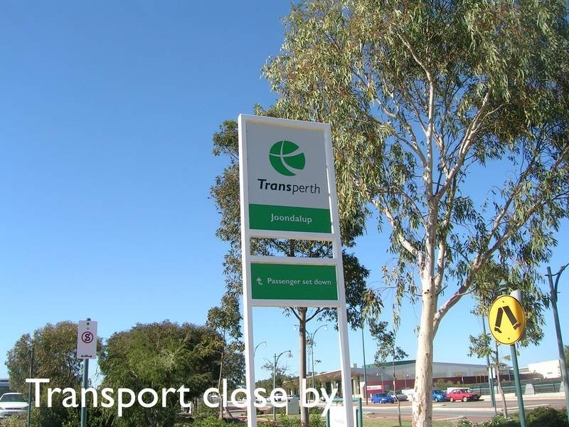 61 Palmerston Cr, Tapping WA 6065