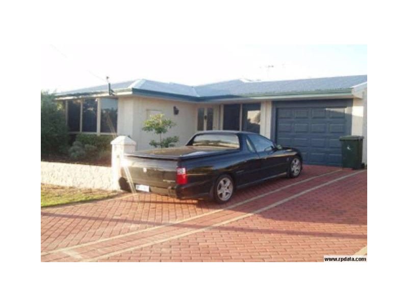 16 Lupin Court, Hocking WA 6065