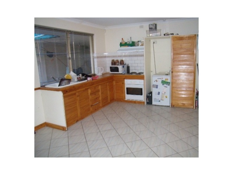 16 Lupin Court, Hocking WA 6065