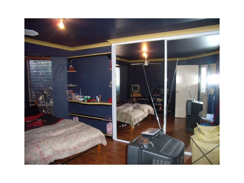 16 Lupin Court, Hocking WA 6065