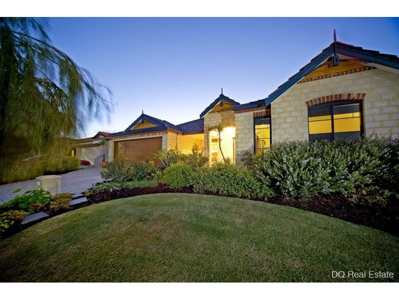20 Heathfield Drive, Landsdale WA 6065