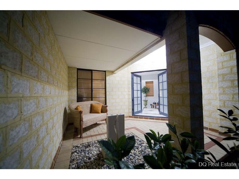 20 Heathfield Drive, Landsdale WA 6065