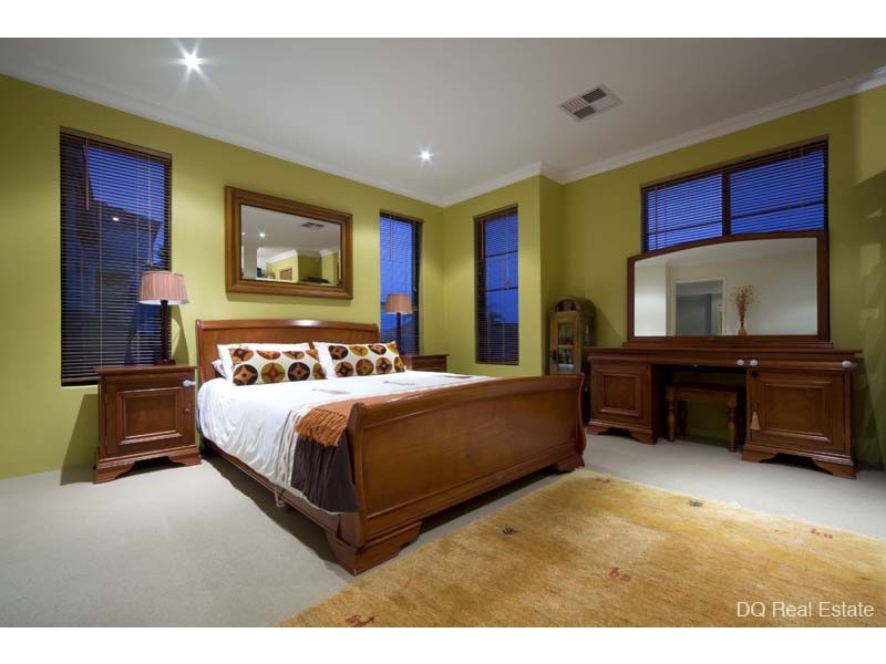 20 Heathfield Drive, Landsdale WA 6065