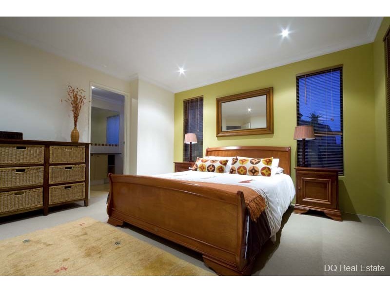 20 Heathfield Drive, Landsdale WA 6065