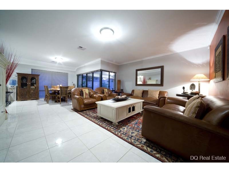 20 Heathfield Drive, Landsdale WA 6065