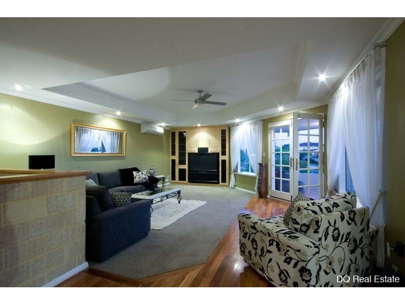 25 Windward Loop, Ocean Reef WA 6027