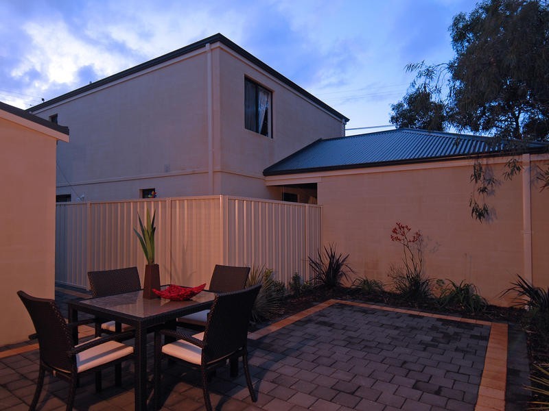 2/662 Wanneroo Road, Balga WA 6061