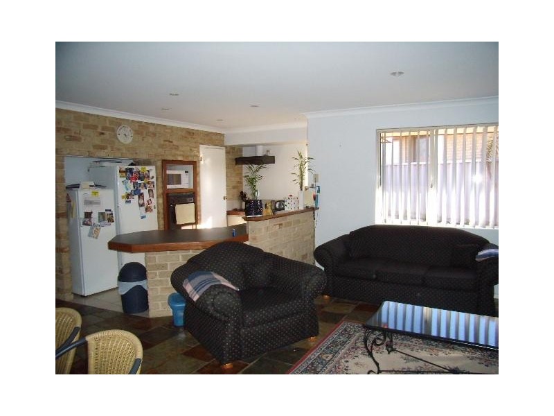 16b Mission Hills Place, Connolly WA 6027