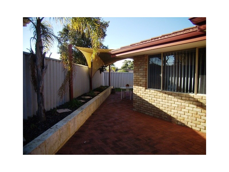 16b Mission Hills Place, Connolly WA 6027