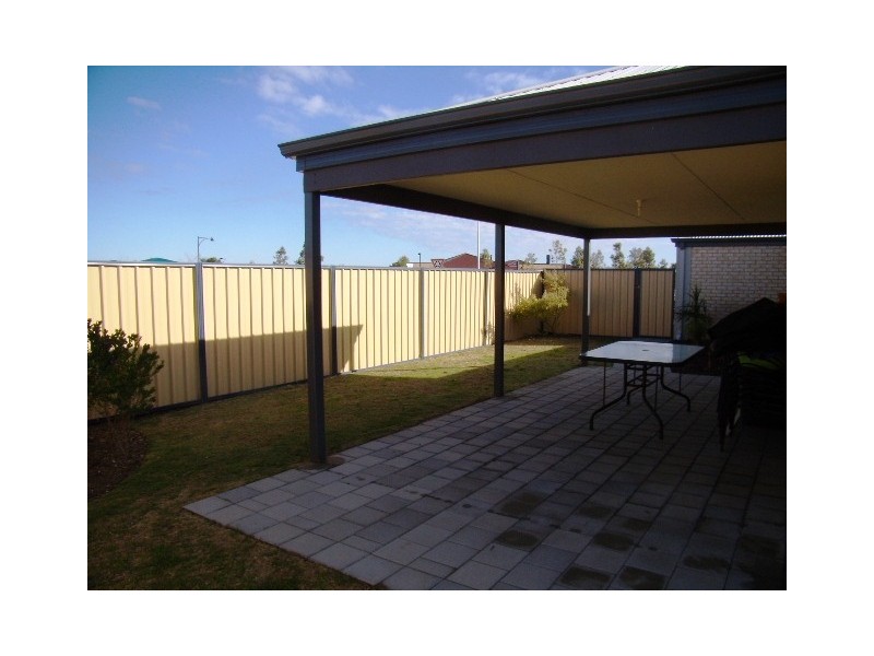 1 Meneguz Drive, Tapping WA 6065