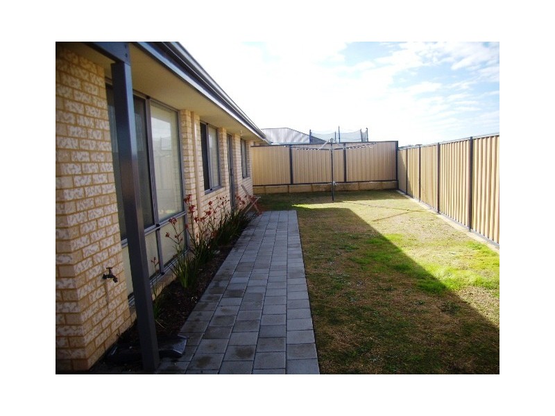 1 Meneguz Drive, Tapping WA 6065