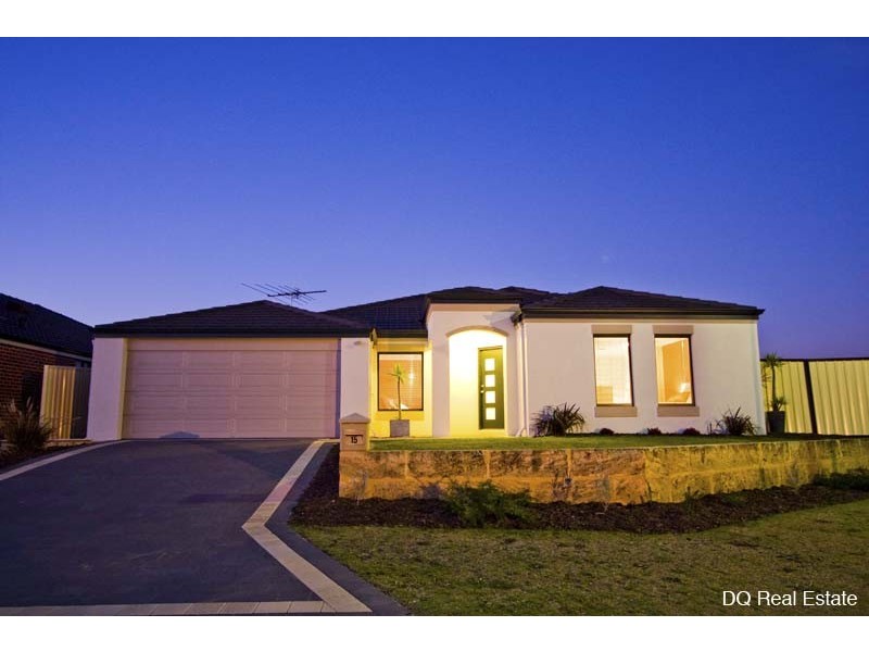 15 Bingarra Crescent, Tapping WA 6065