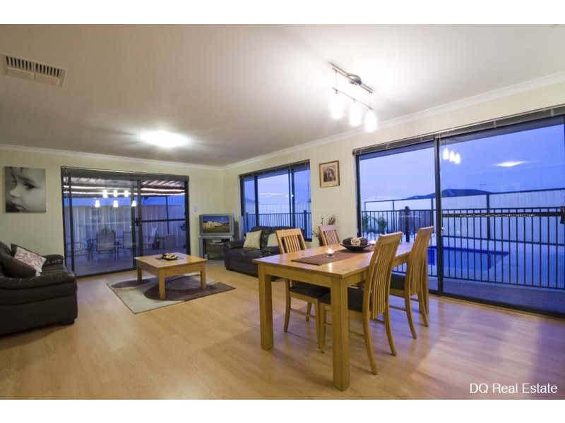 15 Bingarra Crescent, Tapping WA 6065