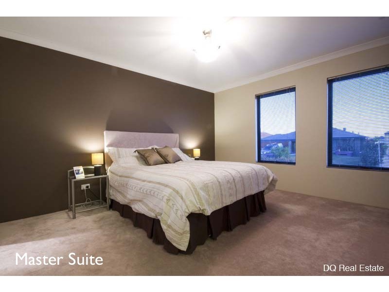 15 Bingarra Crescent, Tapping WA 6065
