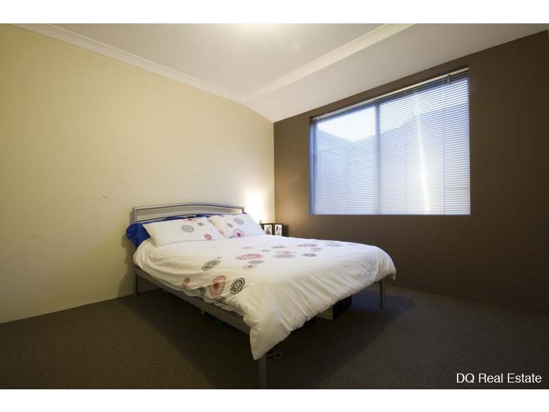 15 Bingarra Crescent, Tapping WA 6065