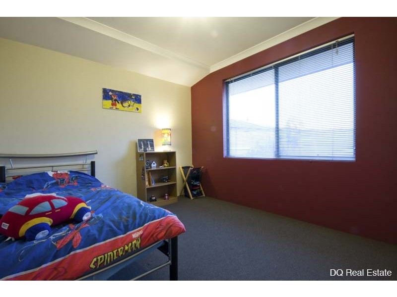 15 Bingarra Crescent, Tapping WA 6065